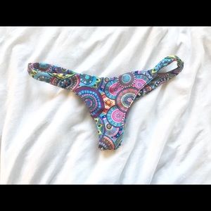 MOANA BIKINI RUNCH BOTTOMS SIZE L